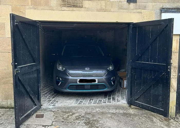 The Park Street Mews - With Parking