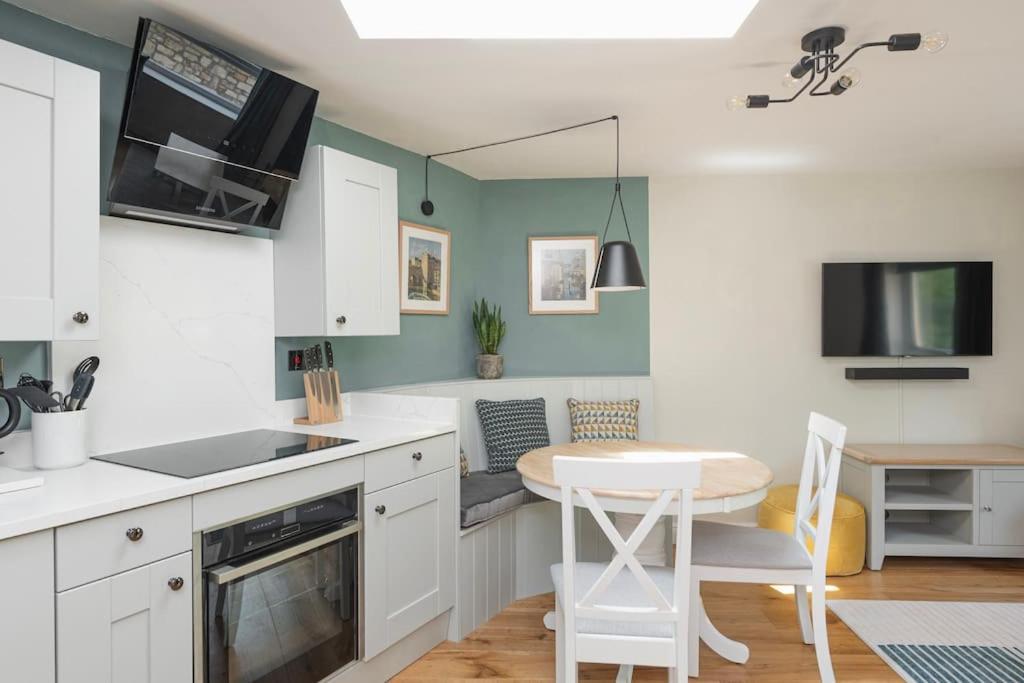 The Park Street Mews - With Parking Appartement