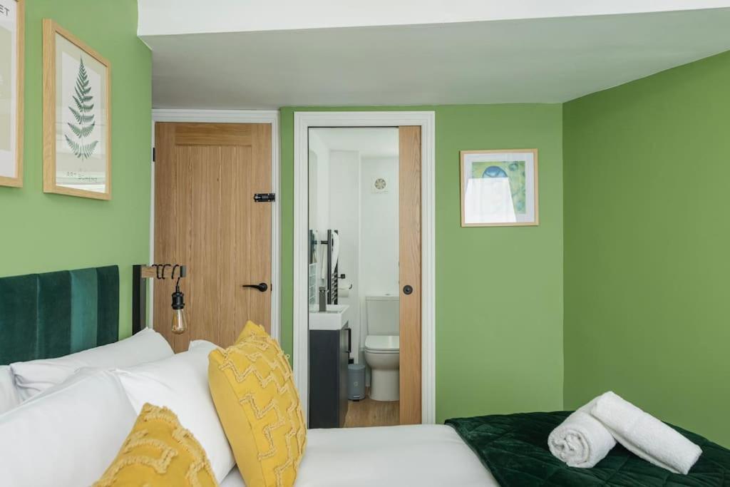 The Park Street Mews - With Parking Appartement